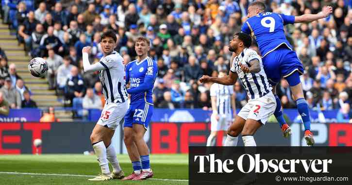 Jamie Vardy rises to occasion against West Brom to send Leicester top