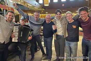 Senioren fuiven weer in jeugdhuis met als special guest Eddy van de Toverfluit