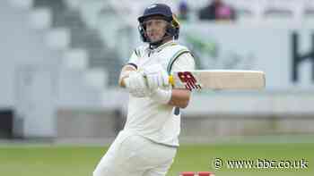 Yorkshire hang on as Middlesex press for victory