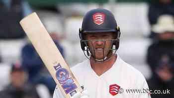 Essex in total command against Lancashire