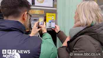 Shoppers asked to tap phones to help homeless