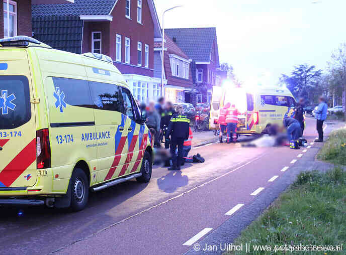 Twee fietsers buiten bewustzijn na frontale botsing in De Kwakel