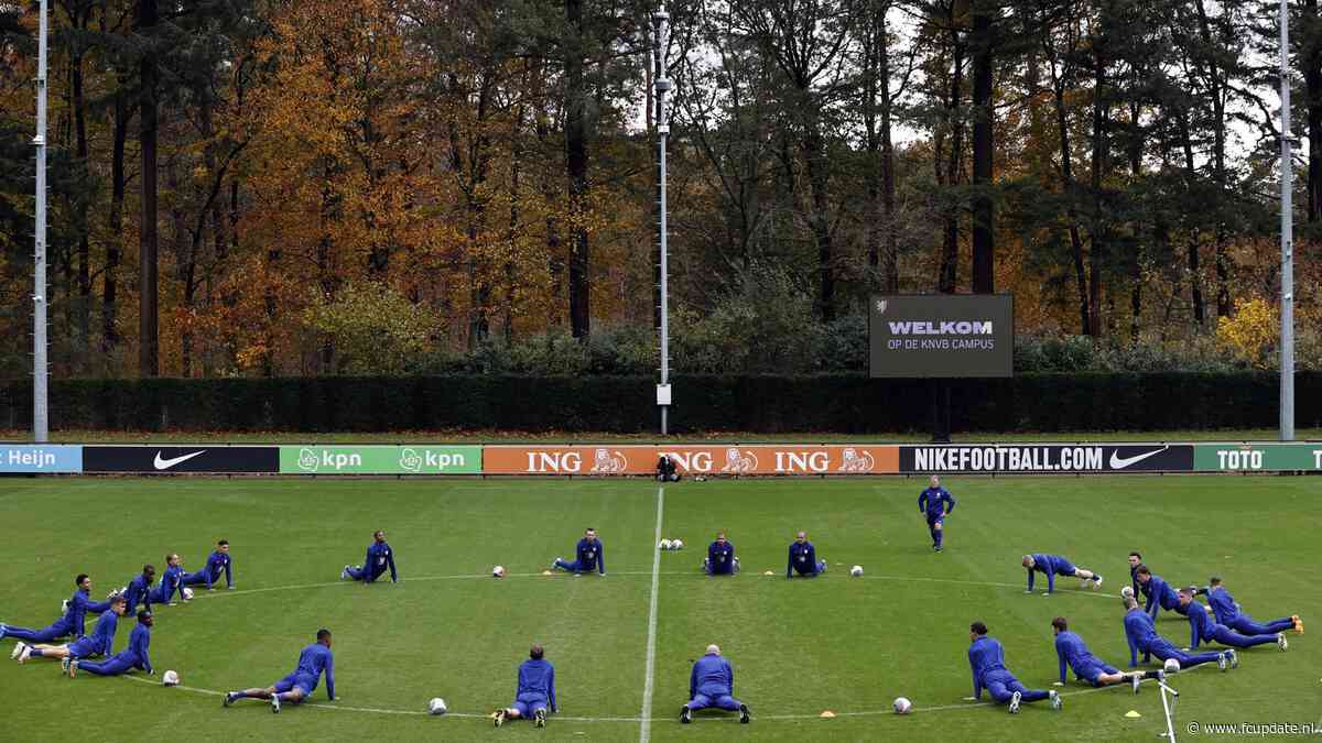 KNVB krijgt volle laag na incident op zaterdagavond: 'Krankzinnig, bizar en minachting!'