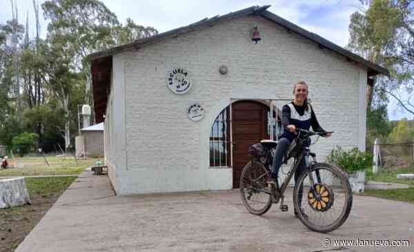 El compromiso de Luciana: pedalea 70 km para ir a la escuela rural