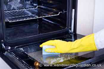 Glass experts share 7 cheap hacks for cleaning oven doors