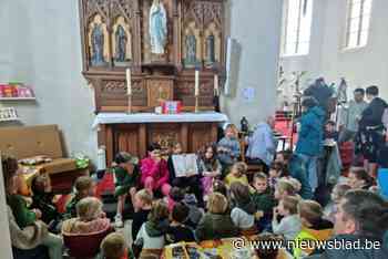 Eerste kinderboekenmarktje in Vierselse ‘leeskerk’ is schot in de roos