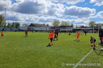 Stralend weer en ruim driehonderd supporters op eerste G-voetbaltoernooi in Loenhout