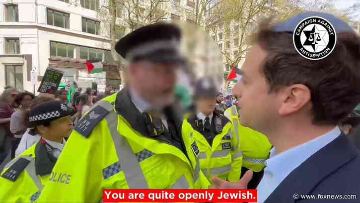 Outrage at pro-Hamas protest as London cop threatens man with arrest for 'openly Jewish' appearance