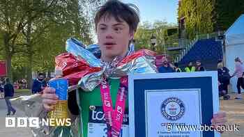 Marathon world record for teen with Down's syndrome