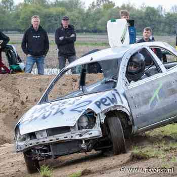 Kijk hier foto's van de Autorodeo in Boerhaar terug