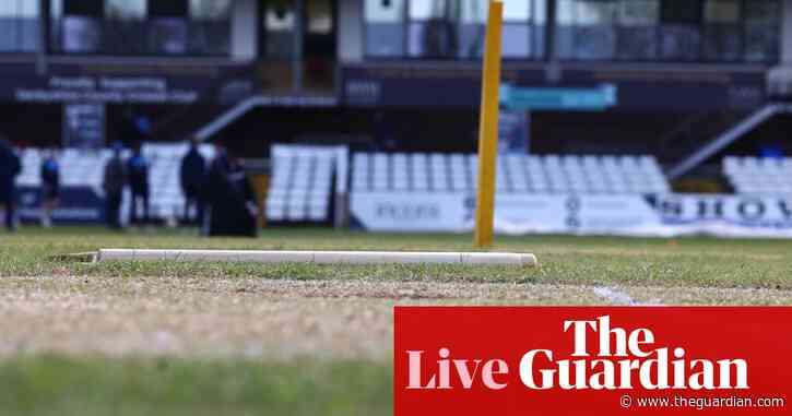 County cricket: Warwickshire v Hants, Kent v Surrey, Notts v Somerset and more