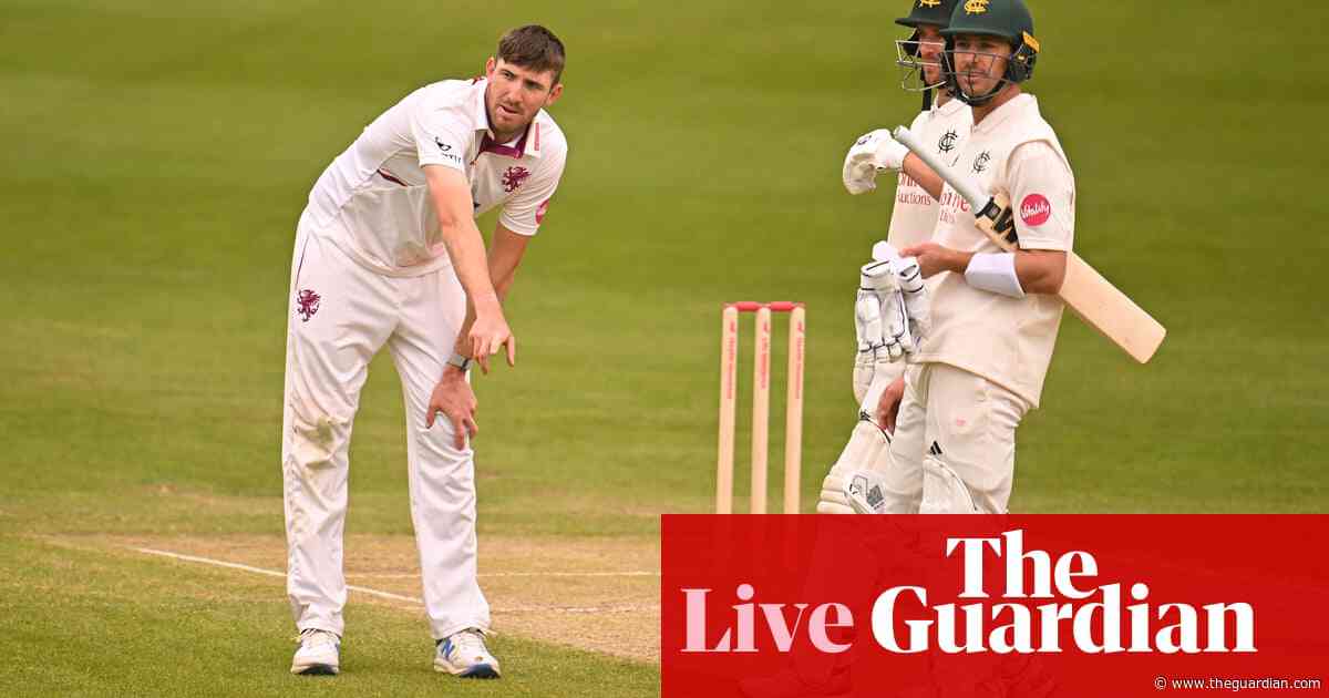 County cricket: Warwickshire v Hants, Surrey beat Kent, Notts and Somerset draw