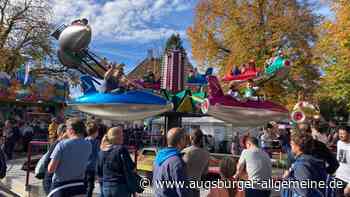 Ein Frühlingsfest steigt auf dem südlichen Münsterplatz in Ulm