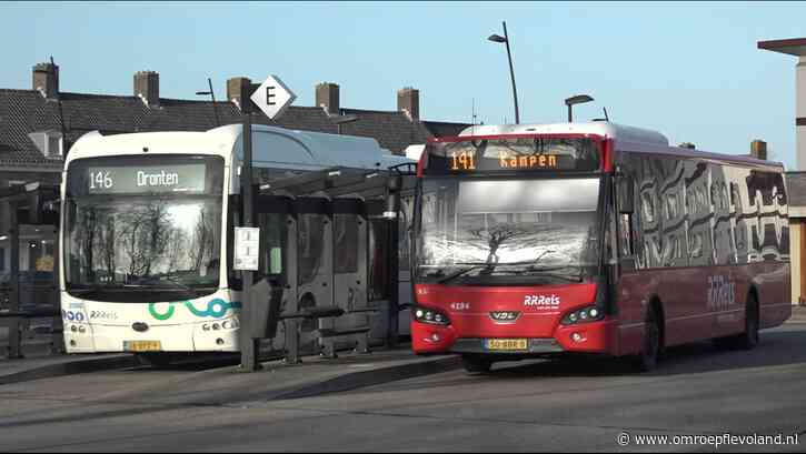Flevoland - Reizigers balen nog steeds van uitvallende bussen, 'Het is om te janken'