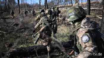 Fallschirmjäger kämpfen sich vor: Ukraine: Kreml wirft etwa 20.000 Soldaten gegen Tschassiw Jar