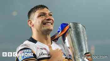 Leeds re-sign winger Hall for 'final year of career'