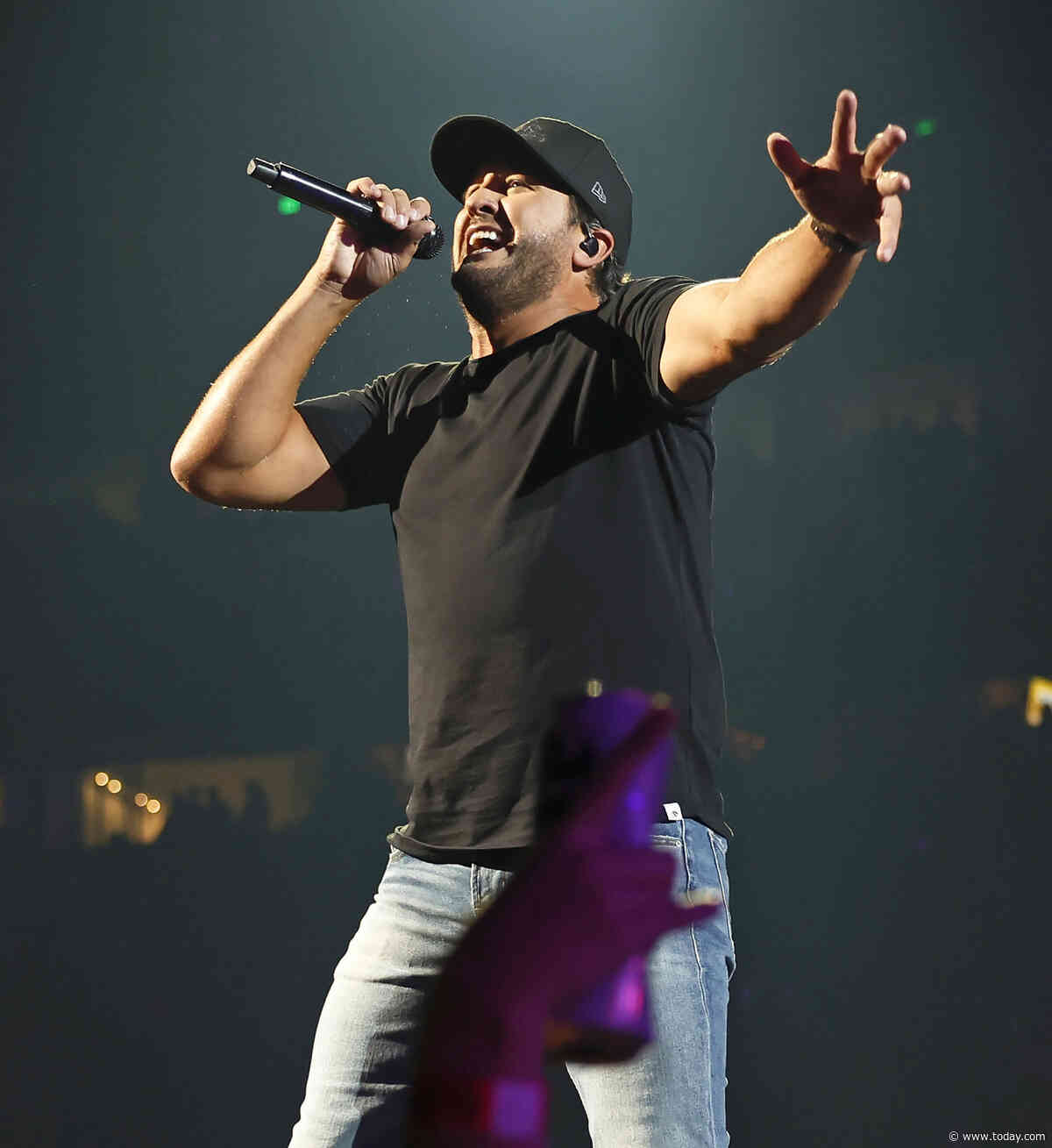 Luke Bryan slips on phone mid-show — and fans praise him for 'grace and even humor'