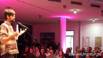 Showdown der Dichter: Bei Poetry Slam in Wolfratshausen wird viel gelacht