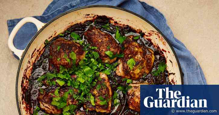 Chicken with charred tomato and hibiscus tinga, and coffee flan – Thomasina Miers’ Mexican recipes