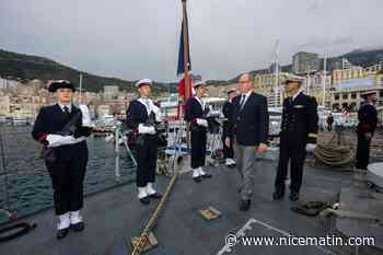 Le prince Albert II en visite à bord du navire militaire français le Pégase