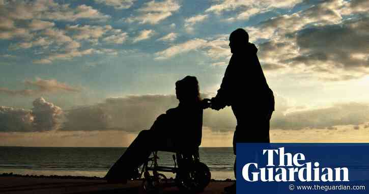 UK government dementia adviser resigns over prosecutions of carers