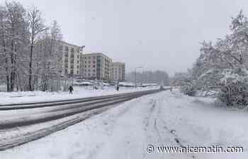 Les transports publics perturbées: des chutes de neige "exceptionnelles" pour une fin avril en Finlande