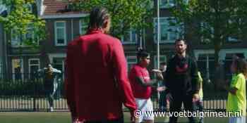 Prachtige beelden: Stengs verrast Feyenoord-fans en voetbalt met kinderen