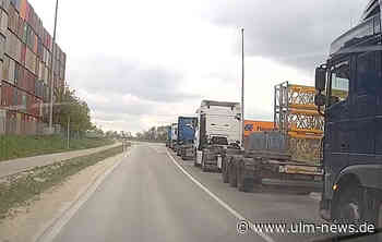 Umleitungsverkehr stößt auf Lkw-Stau