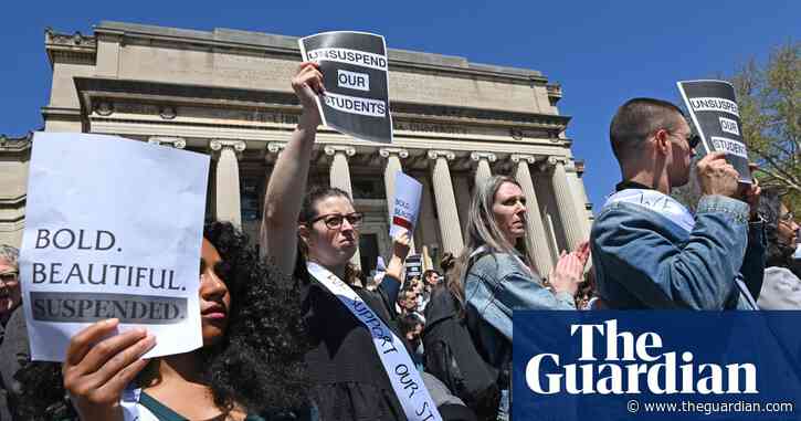 Columbia faculty members walk out after pro-Palestinian protesters arrested
