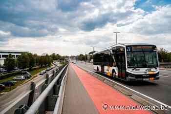 Moeten fietspaden op Philipsbrug na zes jaar al wijken voor een vrije busbaan? “Er is nog een andere optie”