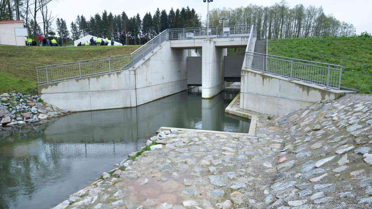 Schutz gegen die Fluten: Hochwasserrückhaltebecken in Holzhausen eingeweiht