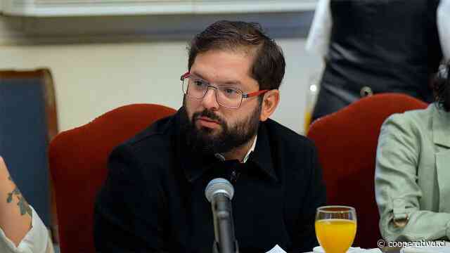 Presidente Boric: "Embajador seguirá en Chile mientras continúe la masacre en Gaza"