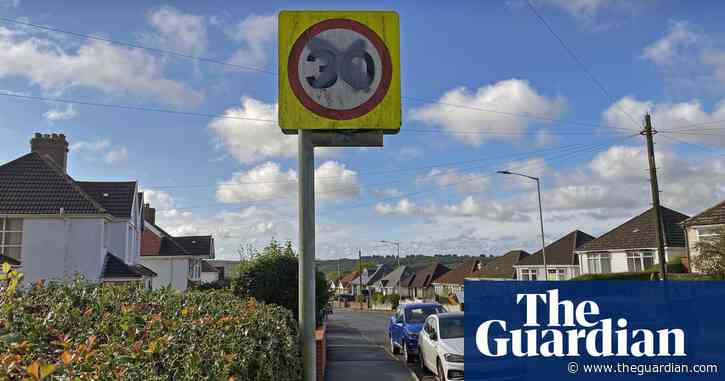 Welsh government may reverse 20mph limit on hundreds of roads – but denies U-turn