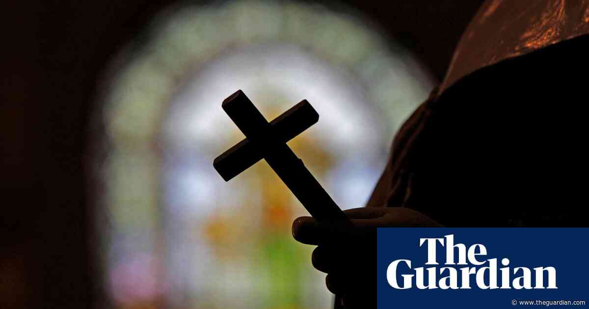 US priest accused of raping teen in 1975 not fit to stand trial, psychiatrists say