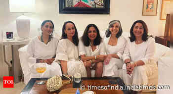 Soni, Neena and Anu twin on girls' night out