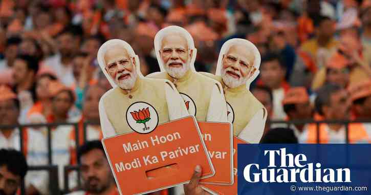Narendra Modi accused of stirring tensions as voting in India continues