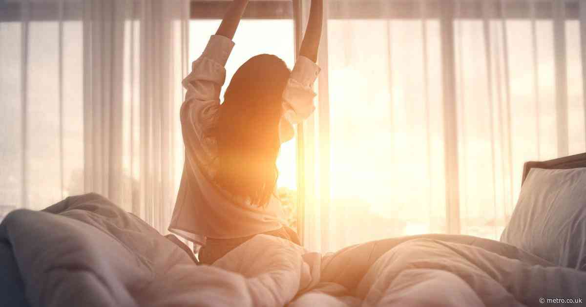 Always waking up groggy? The SHINE technique can help you feel refreshed in the morning