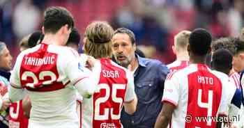 Ajax moet nog vol aan de bak voor vijfde plaats: ‘Als dat mislukt, zijn ze het shirt komend seizoen niet waard’