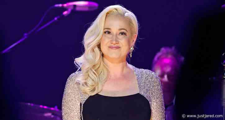 Kellie Pickler Returns to the Stage in First Performance Following Husband Kyle Jacobs' Death