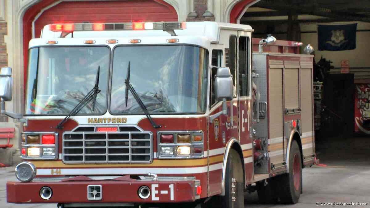 8 families displaced after Hartford apartment fire