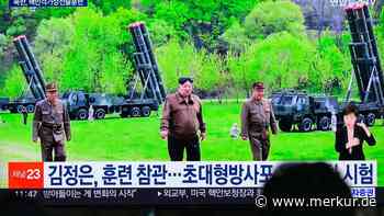 „Nuklearstreitkräfte vorbereiten“: Kim Jong-un zeigt „supergroßen“ Mehrfachraketenwerfer