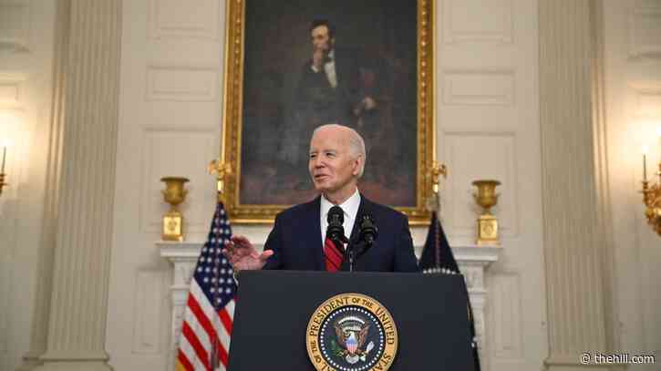 Biden signs 'vital' Ukraine, Israel foreign aid bill