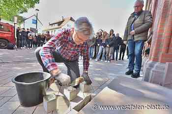 Neue Stolpersteine in Brakel erinnern an Holocaust-Opfer