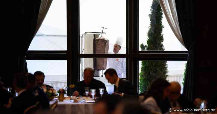 Erdogan serviert beim Mittagessen für Steinmeier Döner