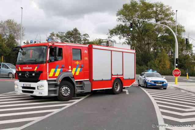 Vrachtwagenbrand op E17 in De Pinte zorgt voor ellenlange file op N43 in Deinze