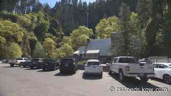 Lot across from Multnomah Falls will now charge up to $20 for a parking spot
