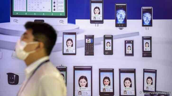 Border agency eyes smartphone facial recognition system amid privacy concerns