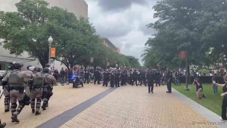 LIVE UPDATES: Several detained during protest in support of Gaza at UT campus