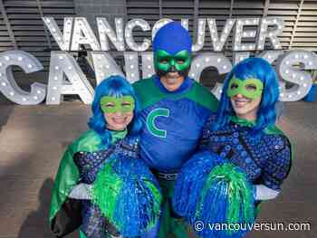 'Throw the vibe' on Predators: Canucks super fans are back with a vengeance
