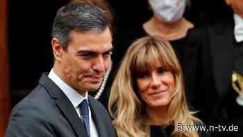 "Denke über Rücktritt nach": Spaniens Premier kontert Anzeige gegen seine Frau
